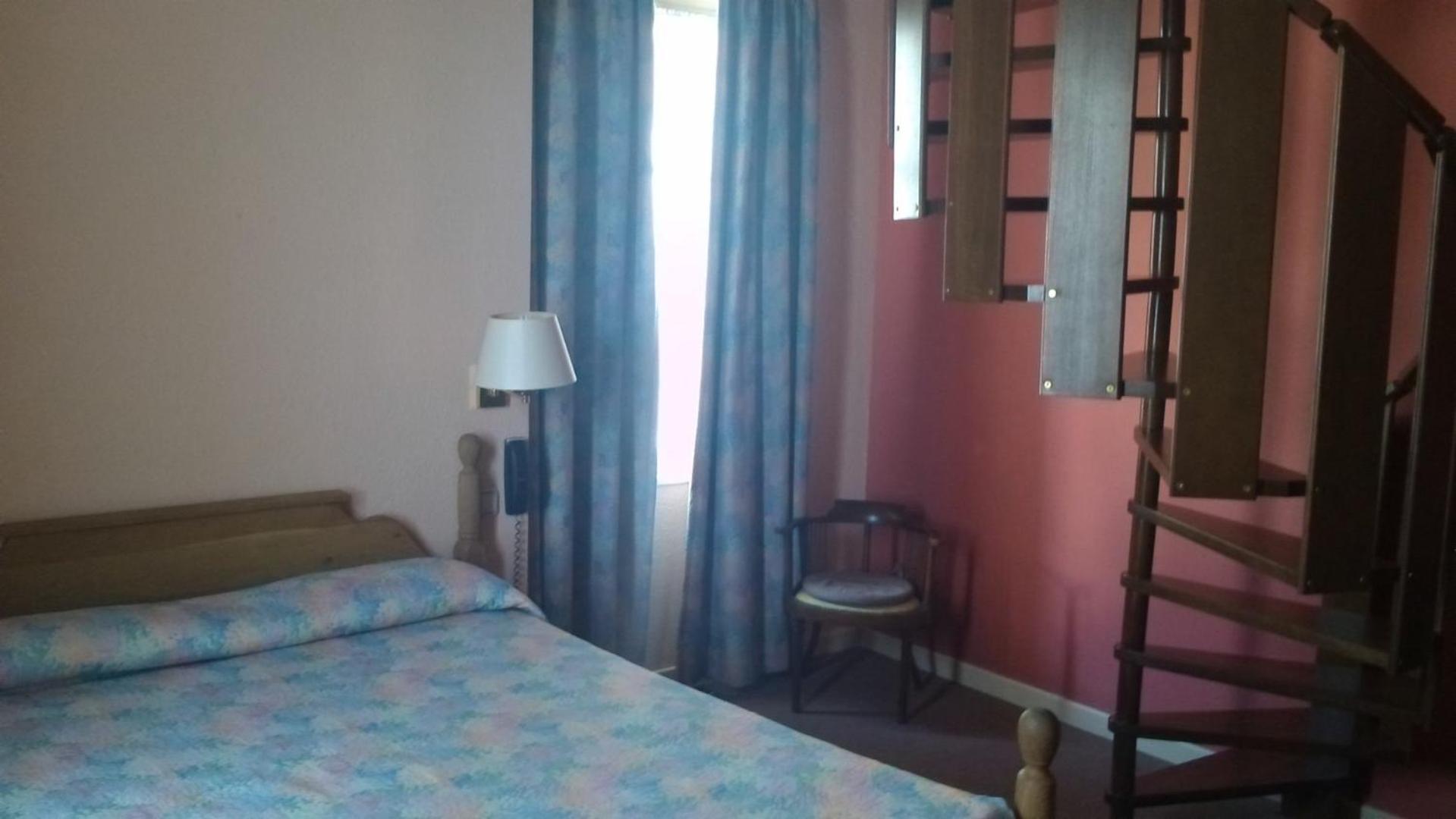 La Fleur De Lys Hotel Cormatin Ruang foto